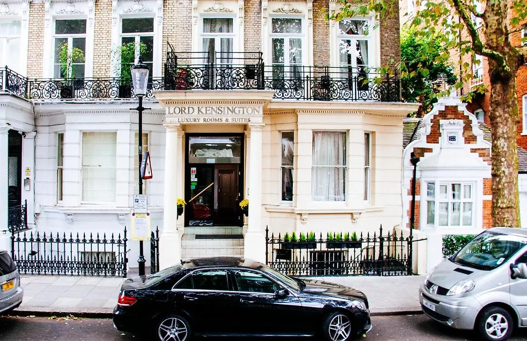 Lord Kensington Hotel-1